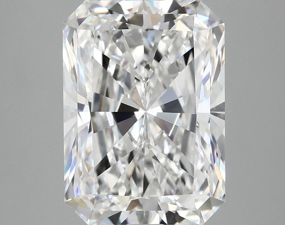3.9 Carat Radiant Shaped Excellent Cut VVS2 IGI Certified Lab Grown Diamond