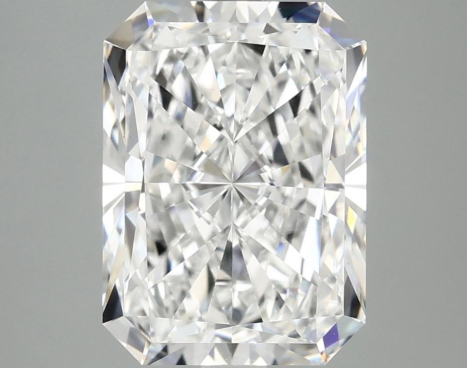 4.04 Carat Radiant Shaped Excellent Cut VS1 IGI Certified Lab Grown Diamond