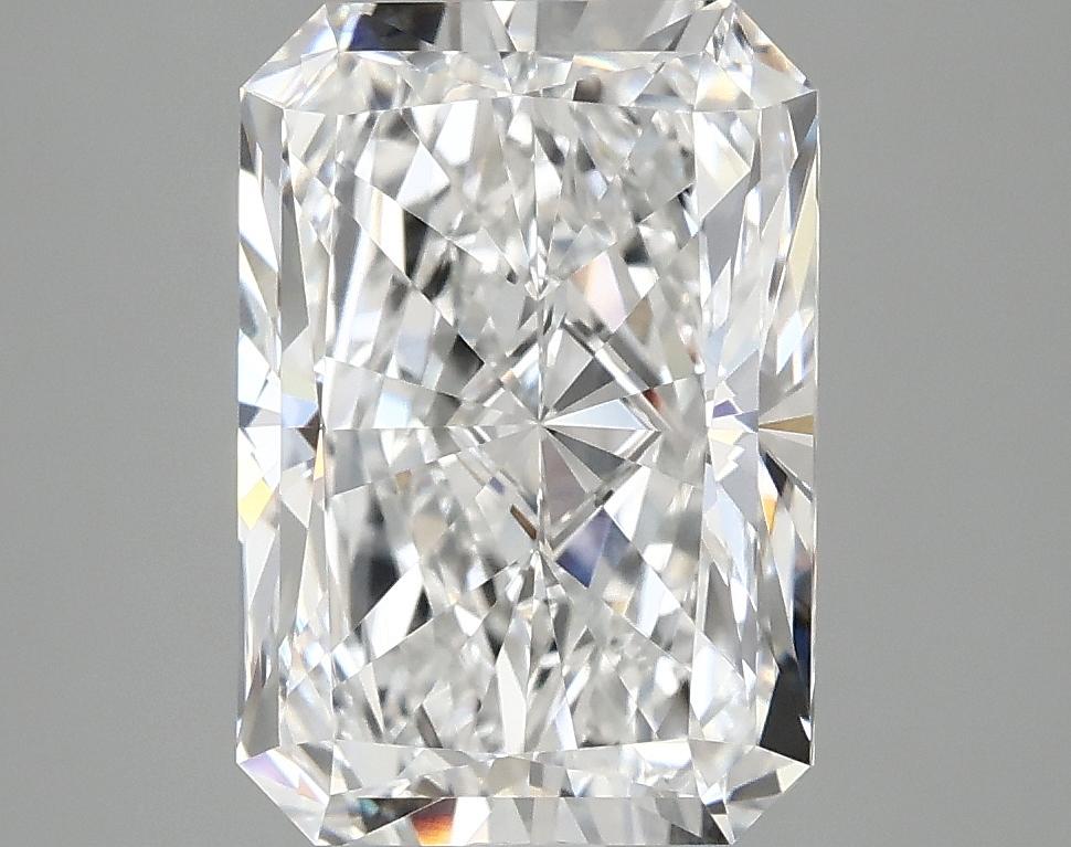 3.92 Carat Radiant Shaped Ideal Cut VVS2 IGI Certified Lab Grown Diamond