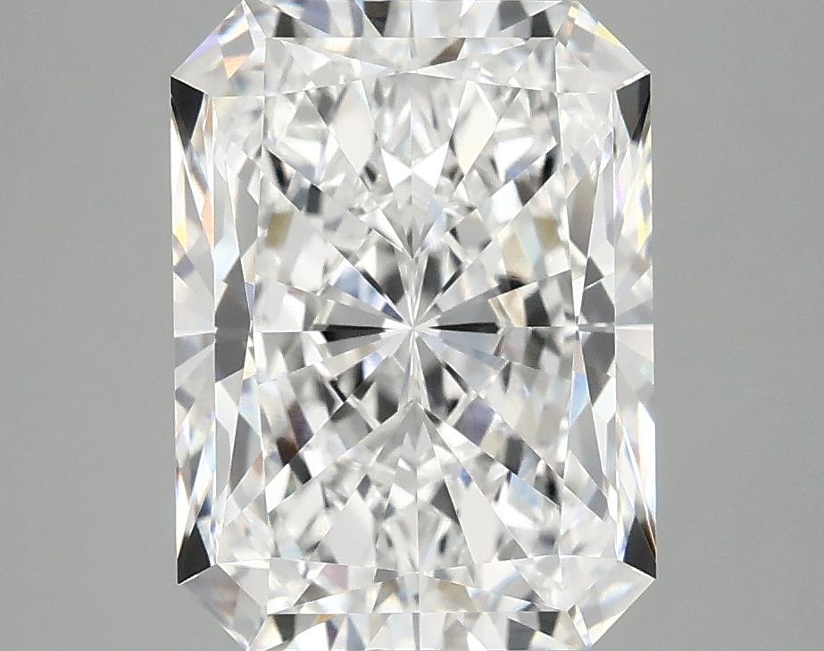 3.9 Carat Radiant Shaped Excellent Cut VVS2 IGI Certified Lab Grown Diamond