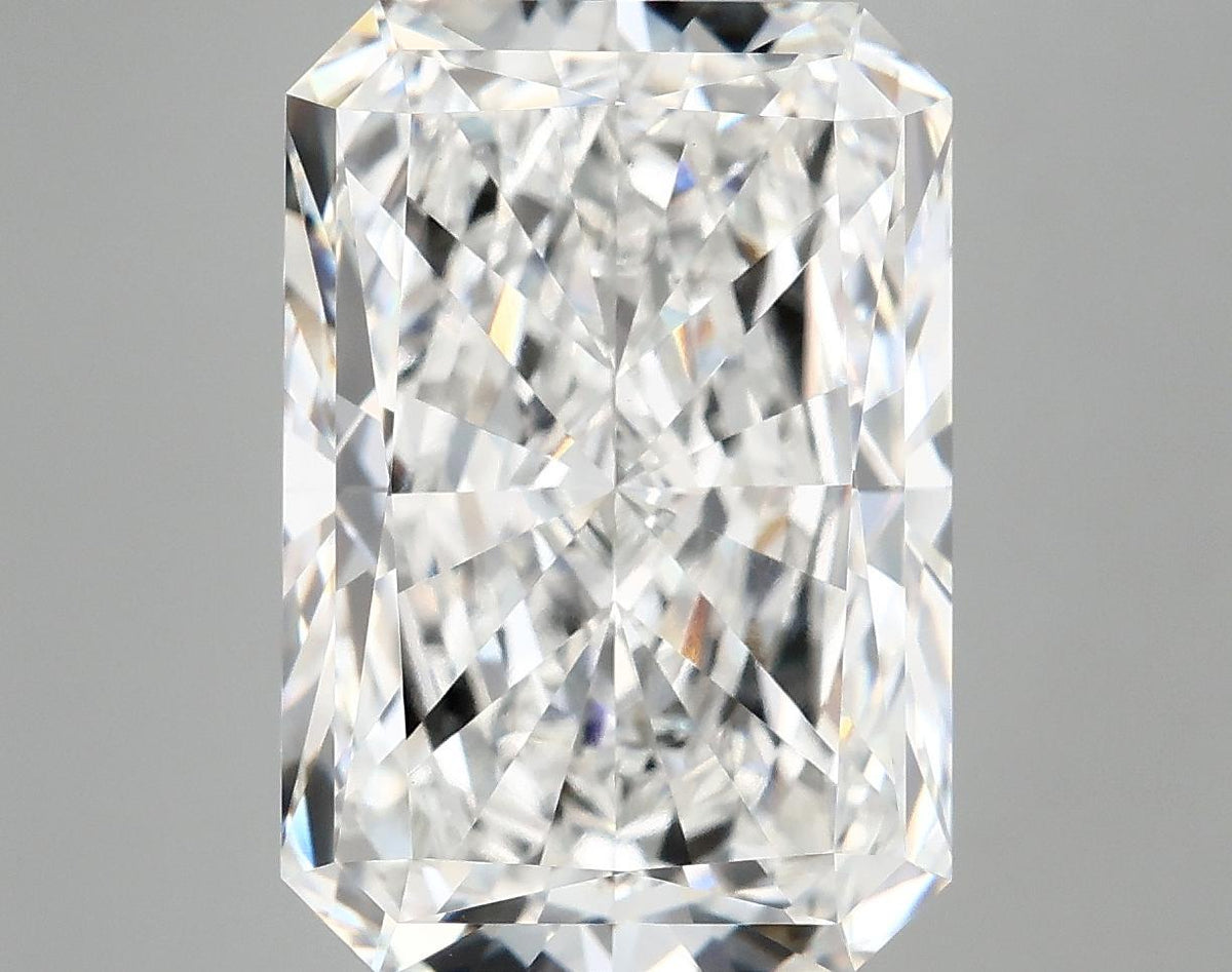 9.01 Carat Radiant Shaped Ideal Cut VVS2 IGI Certified Lab Grown Diamond