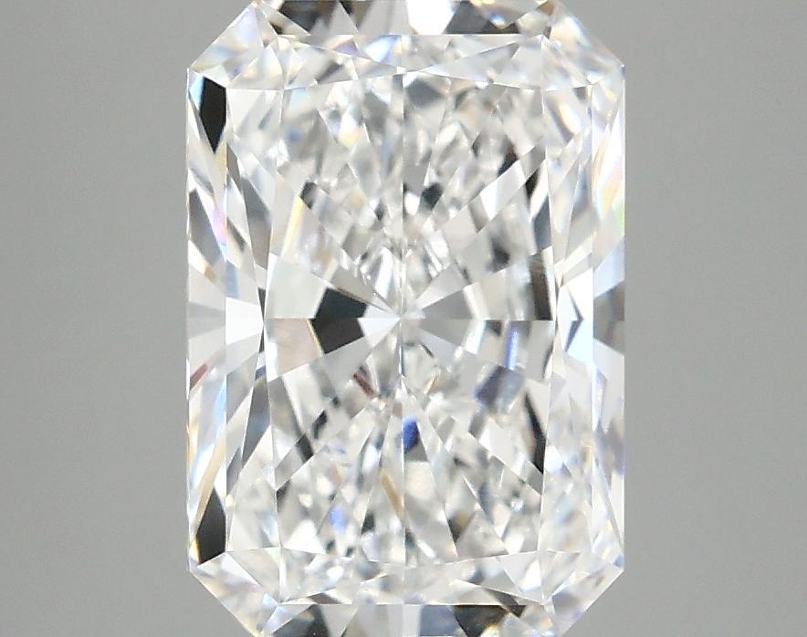 3.1 Carat Radiant Shaped Ideal Cut VVS2 IGI Certified Lab Grown Diamond