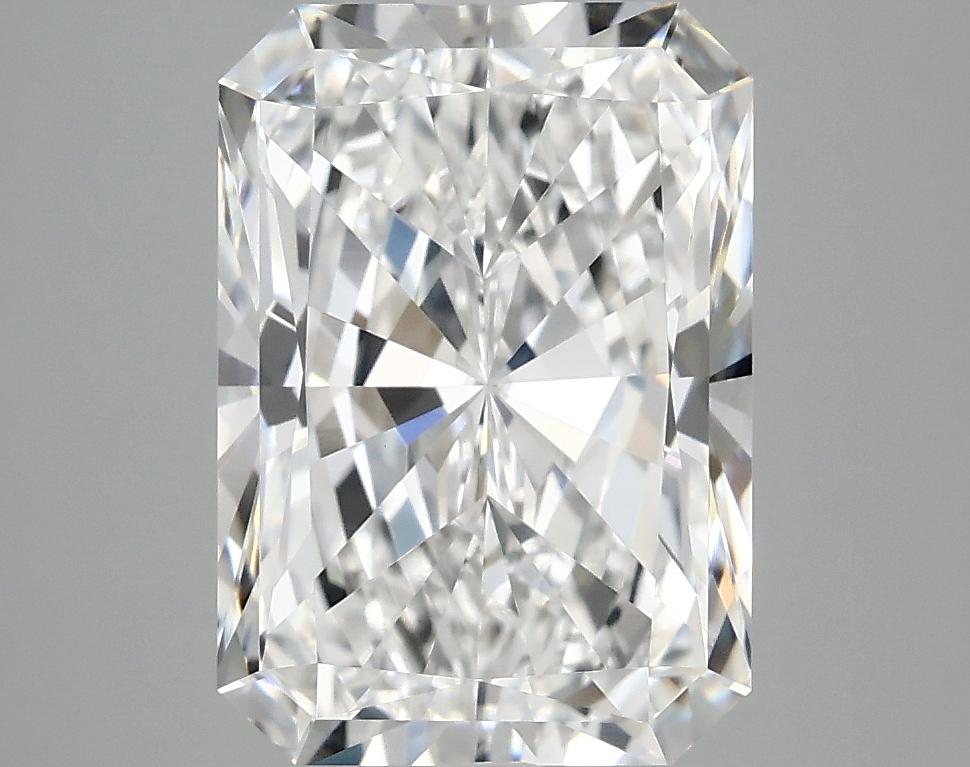 3.98 Carat Radiant Shaped Ideal Cut VVS2 IGI Certified Lab Grown Diamond