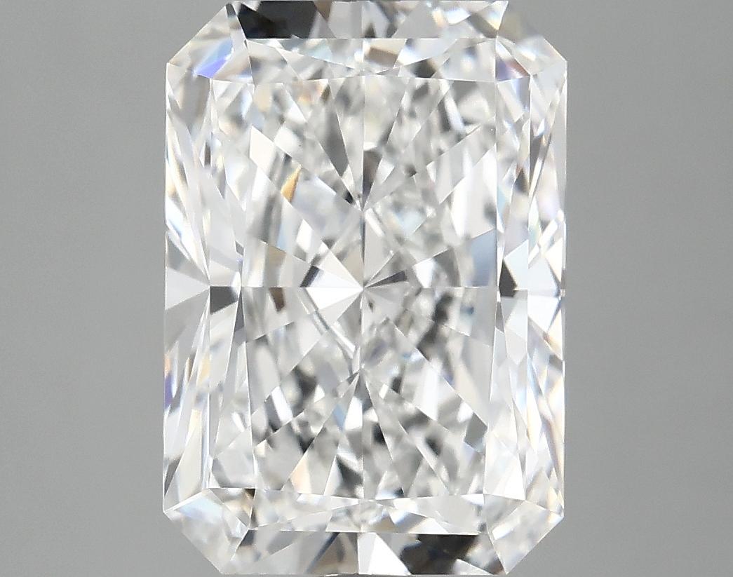 3.98 Carat Radiant Shaped Ideal Cut VVS2 IGI Certified Lab Grown Diamond