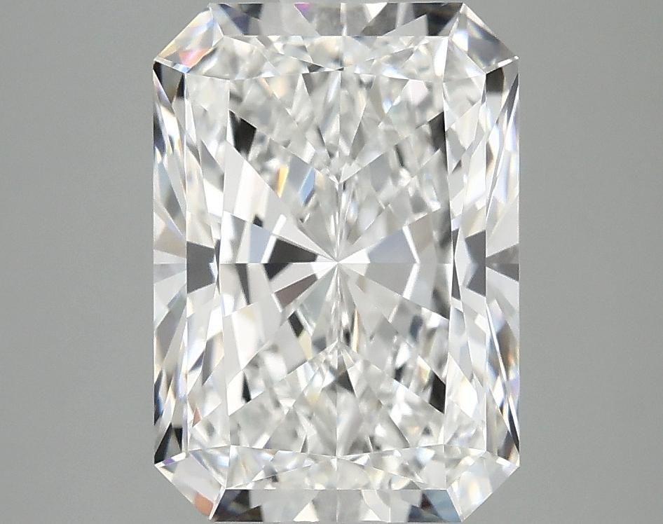 3.85 Carat Radiant Shaped Ideal Cut VVS2 IGI Certified Lab Grown Diamond