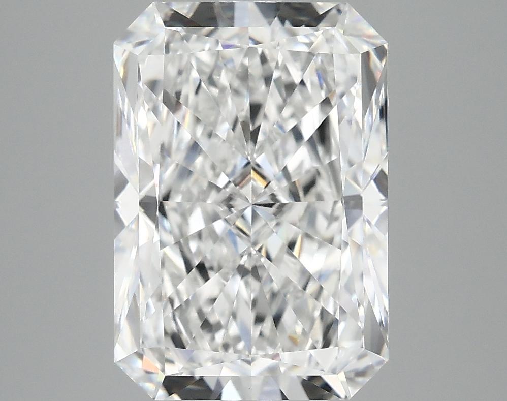 4.05 Carat Radiant Shaped Ideal Cut VVS2 IGI Certified Lab Grown Diamond