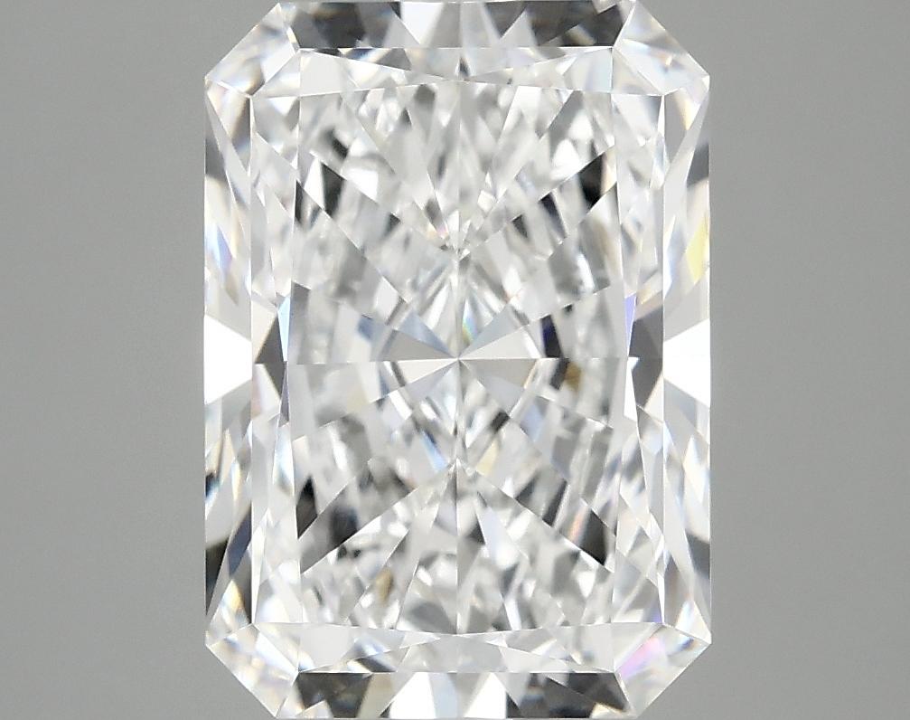 4.17 Carat Radiant Shaped Ideal Cut VVS2 IGI Certified Lab Grown Diamond