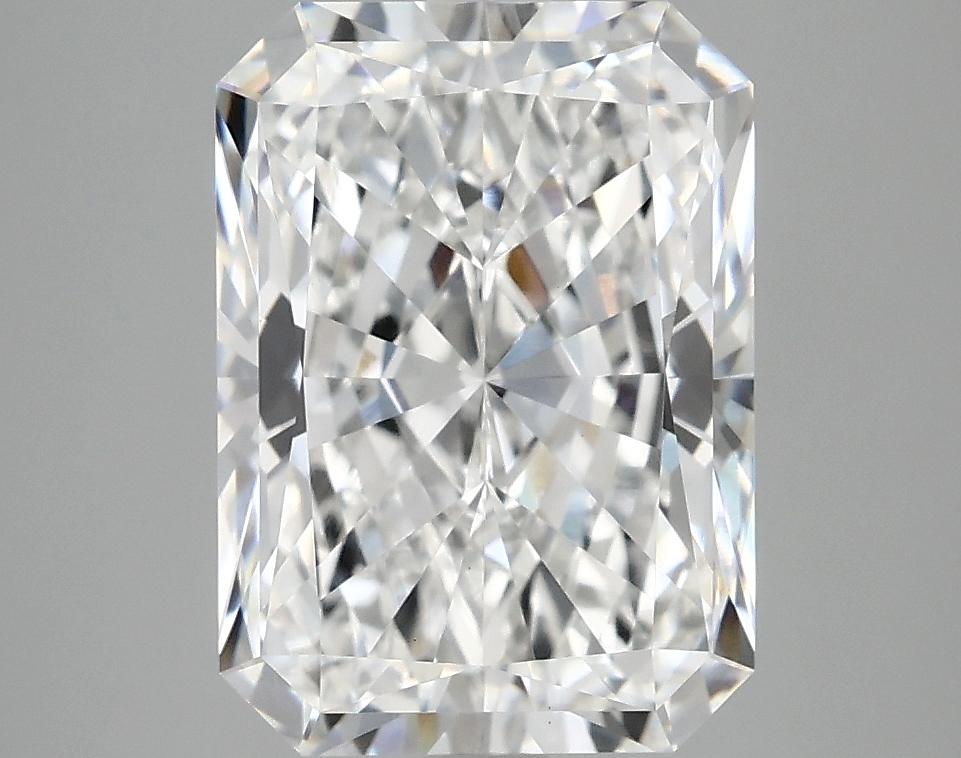 3.94 Carat Radiant Shaped Ideal Cut VVS2 IGI Certified Lab Grown Diamond