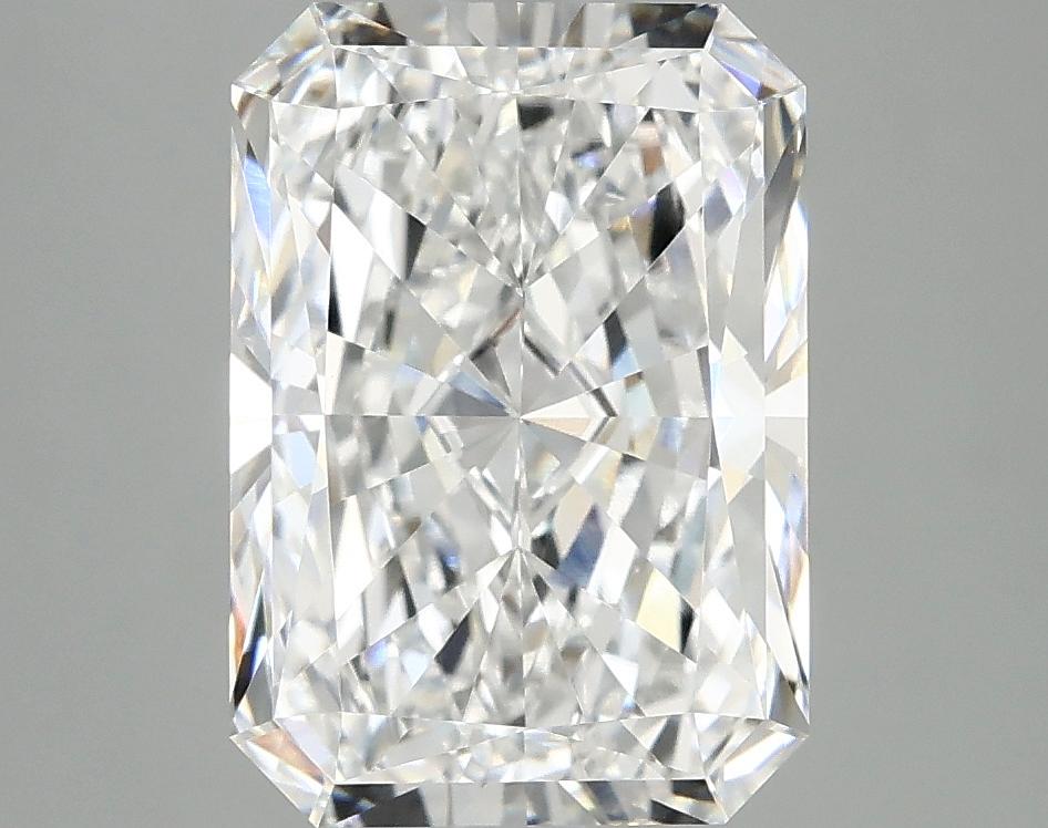 3.91 Carat Radiant Shaped Ideal Cut VVS2 IGI Certified Lab Grown Diamond