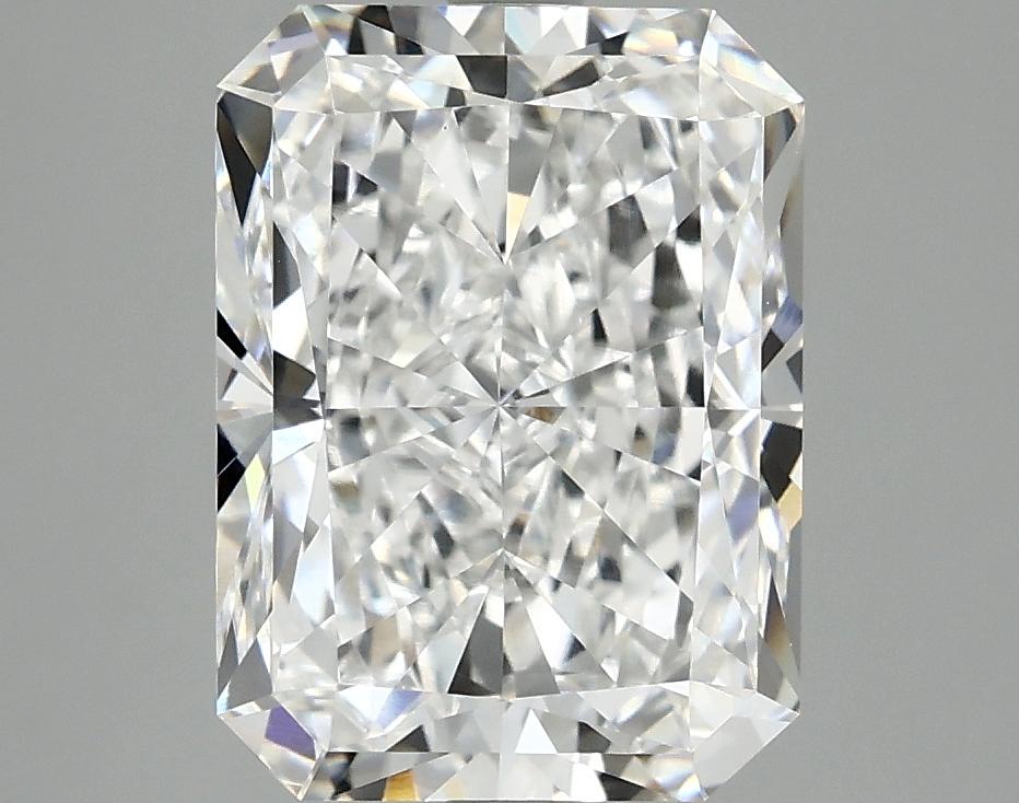3.92 Carat Radiant Shaped Excellent Cut VS1 IGI Certified Lab Grown Diamond