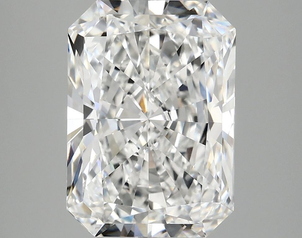 4.1 Carat Radiant Shaped Ideal Cut VVS2 IGI Certified Lab Grown Diamond