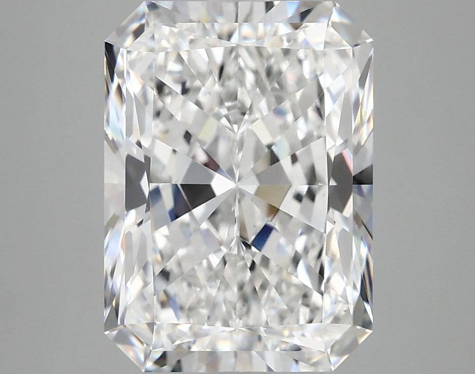 3.97 Carat Radiant Shaped Excellent Cut VS2 IGI Certified Lab Grown Diamond