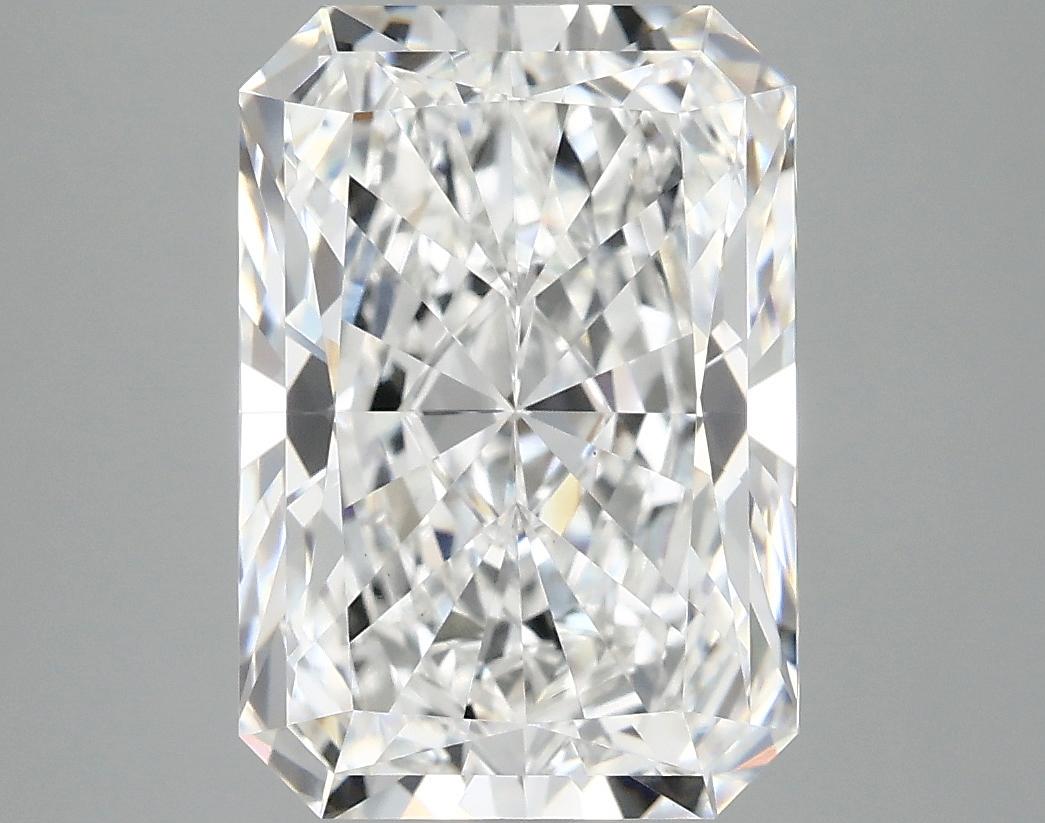 4.7 Carat Radiant Shaped Ideal Cut VVS2 IGI Certified Lab Grown Diamond