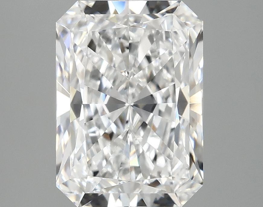 3.1 Carat Radiant Shaped Ideal Cut VVS2 IGI Certified Lab Grown Diamond
