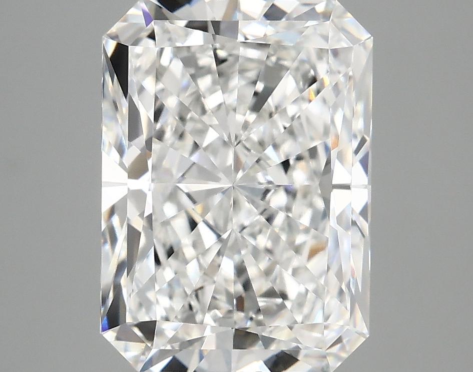 4.03 Carat Radiant Shaped Excellent Cut VVS2 IGI Certified Lab Grown Diamond