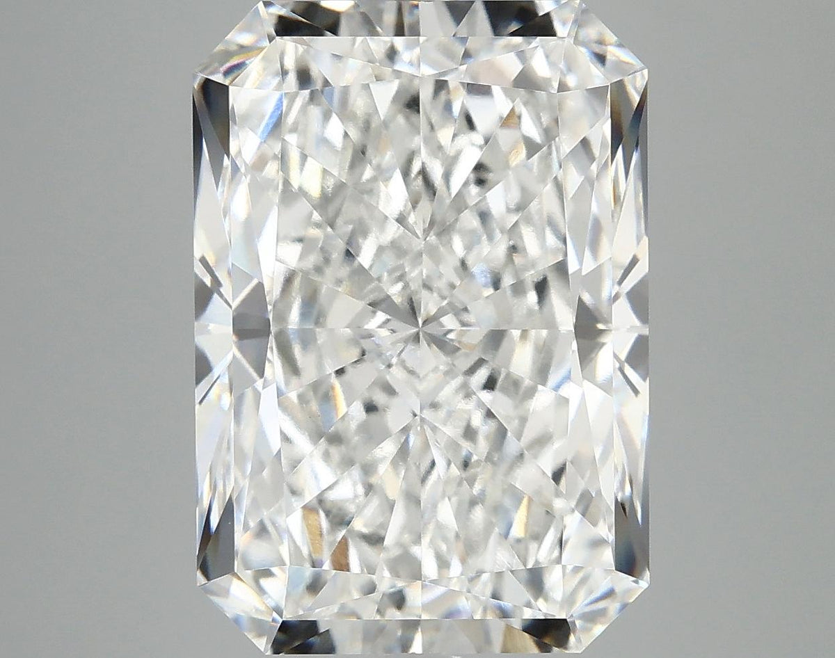 8.77 Carat Radiant Shaped Ideal Cut VVS2 IGI Certified Lab Grown Diamond