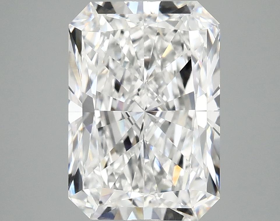 3.83 Carat Radiant Shaped Ideal Cut VVS2 IGI Certified Lab Grown Diamond
