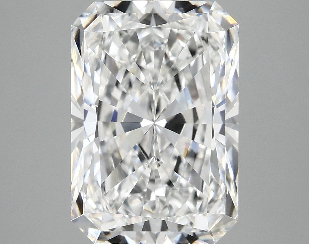 4.2 Carat Radiant Shaped Ideal Cut VVS2 IGI Certified Lab Grown Diamond