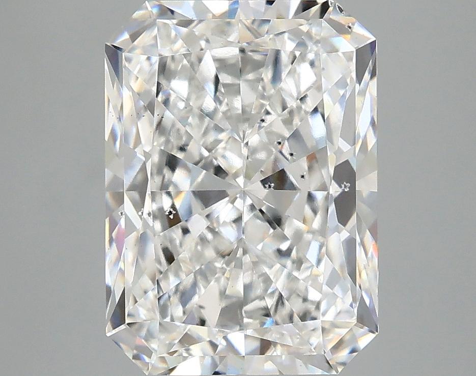 4.05 Carat Radiant Shaped Excellent Cut SI1 IGI Certified Lab Grown Diamond