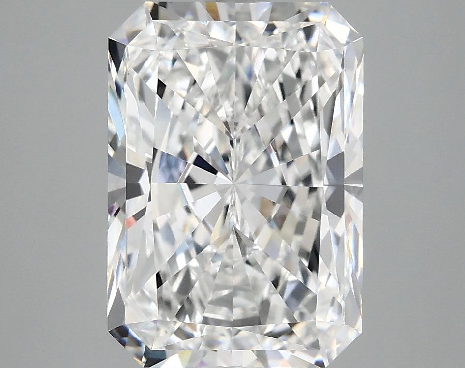 3.94 Carat Radiant Shaped Ideal Cut VVS2 IGI Certified Lab Grown Diamond