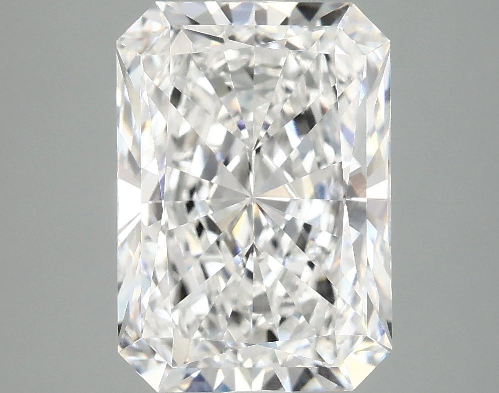 4.19 Carat Radiant Shaped Ideal Cut VVS2 IGI Certified Lab Grown Diamond