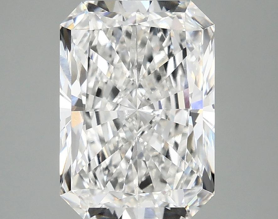 3.1 Carat Radiant Shaped Ideal Cut VVS2 IGI Certified Lab Grown Diamond