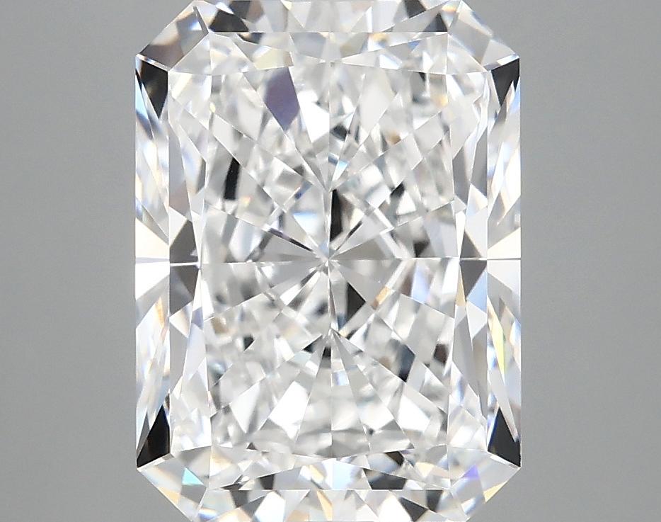 4.03 Carat Radiant Shaped Excellent Cut VVS2 IGI Certified Lab Grown Diamond