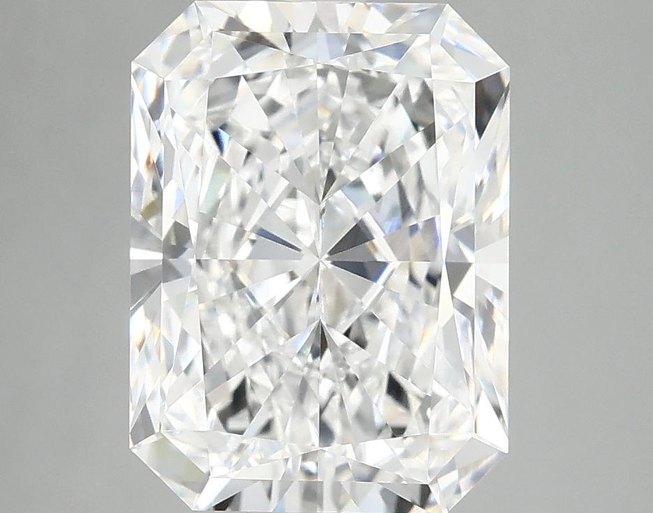 4.05 Carat Radiant Shaped Excellent Cut VVS2 IGI Certified Lab Grown Diamond