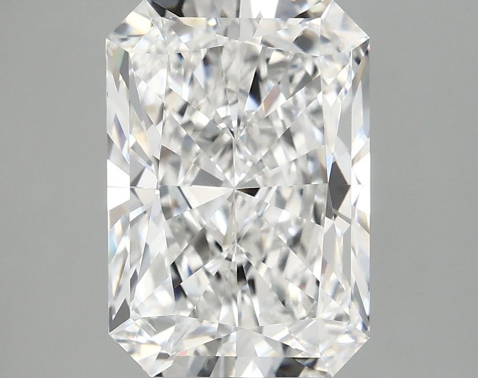 3.85 Carat Radiant Shaped Ideal Cut VS2 IGI Certified Lab Grown Diamond
