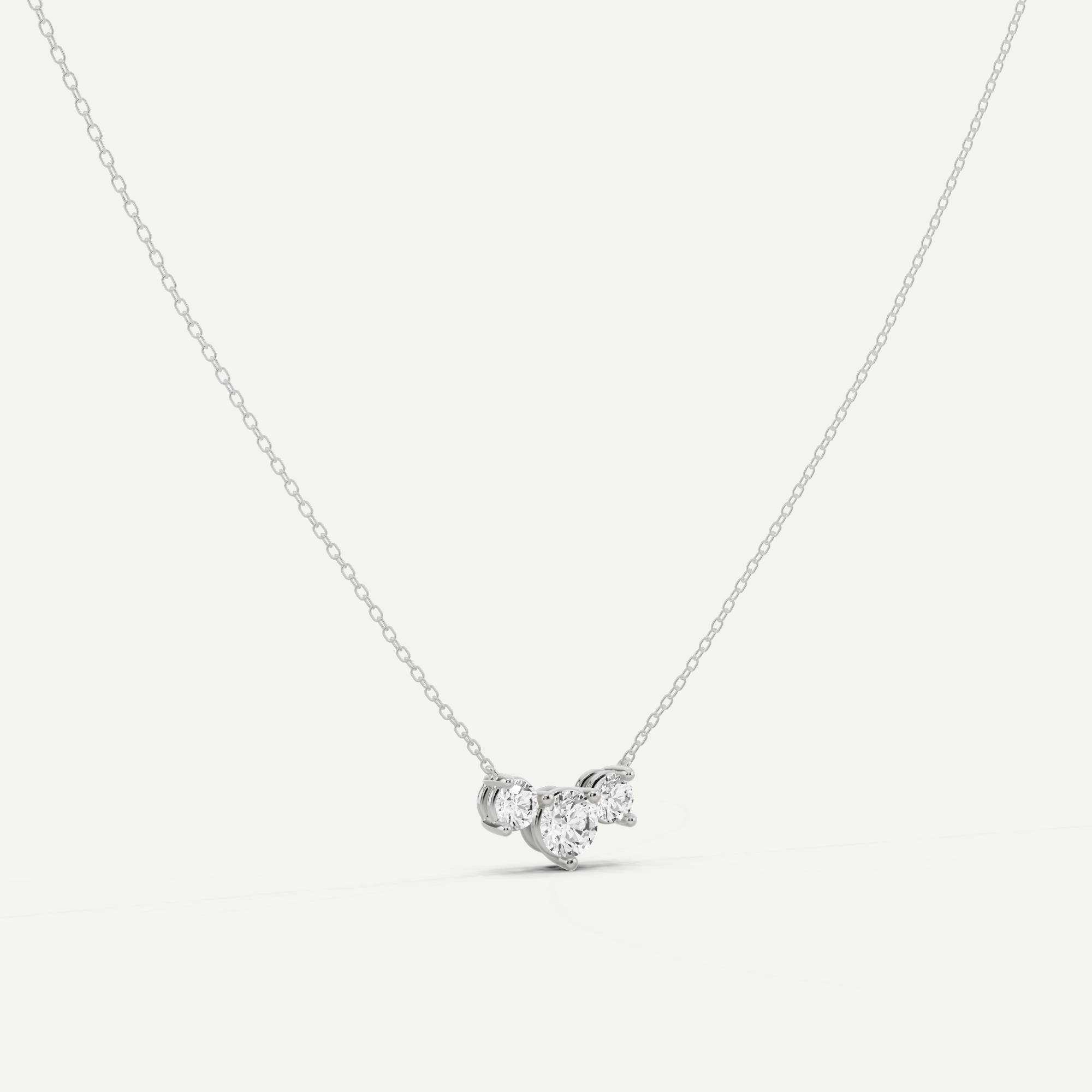 _roll_image@SKU:P1229-LADR01000004W #metal_10k-white-gold+origin_lab-grown+quality_g-si