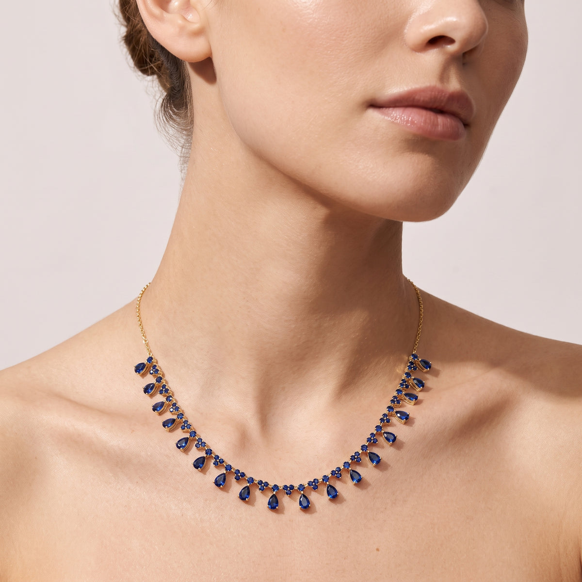 _lifestyle_image@SKU:N020G-BSGD02000004Y #metal_10k-yellow-gold+origin_lab-created