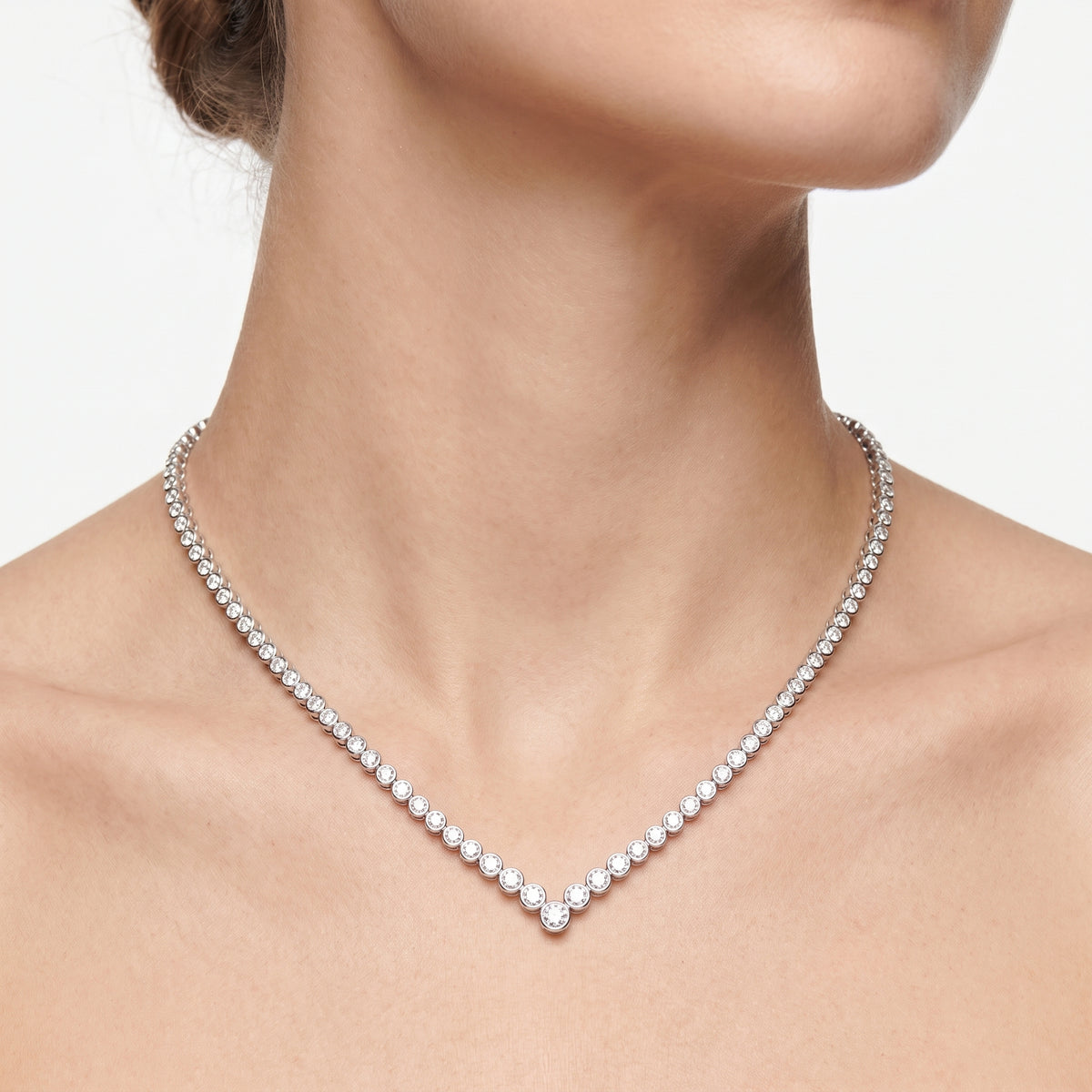 _lifestyle_image@SKU:N1196-LADR0500000DW #metal_silver+origin_lab-grown+quality_g-si