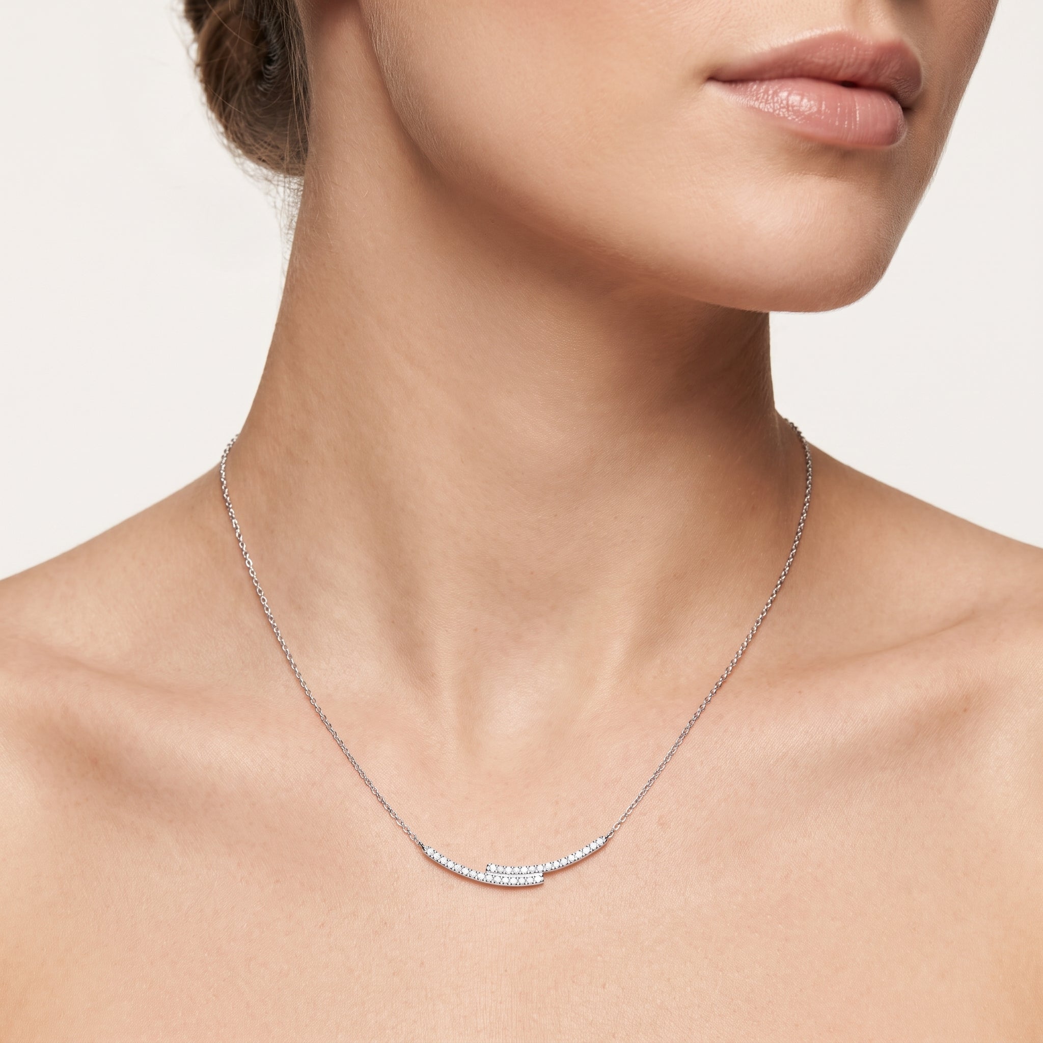 _lifestyle_image@SKU:N5960-LADR0033000DW #metal_silver+origin_lab-grown+quality_g-si