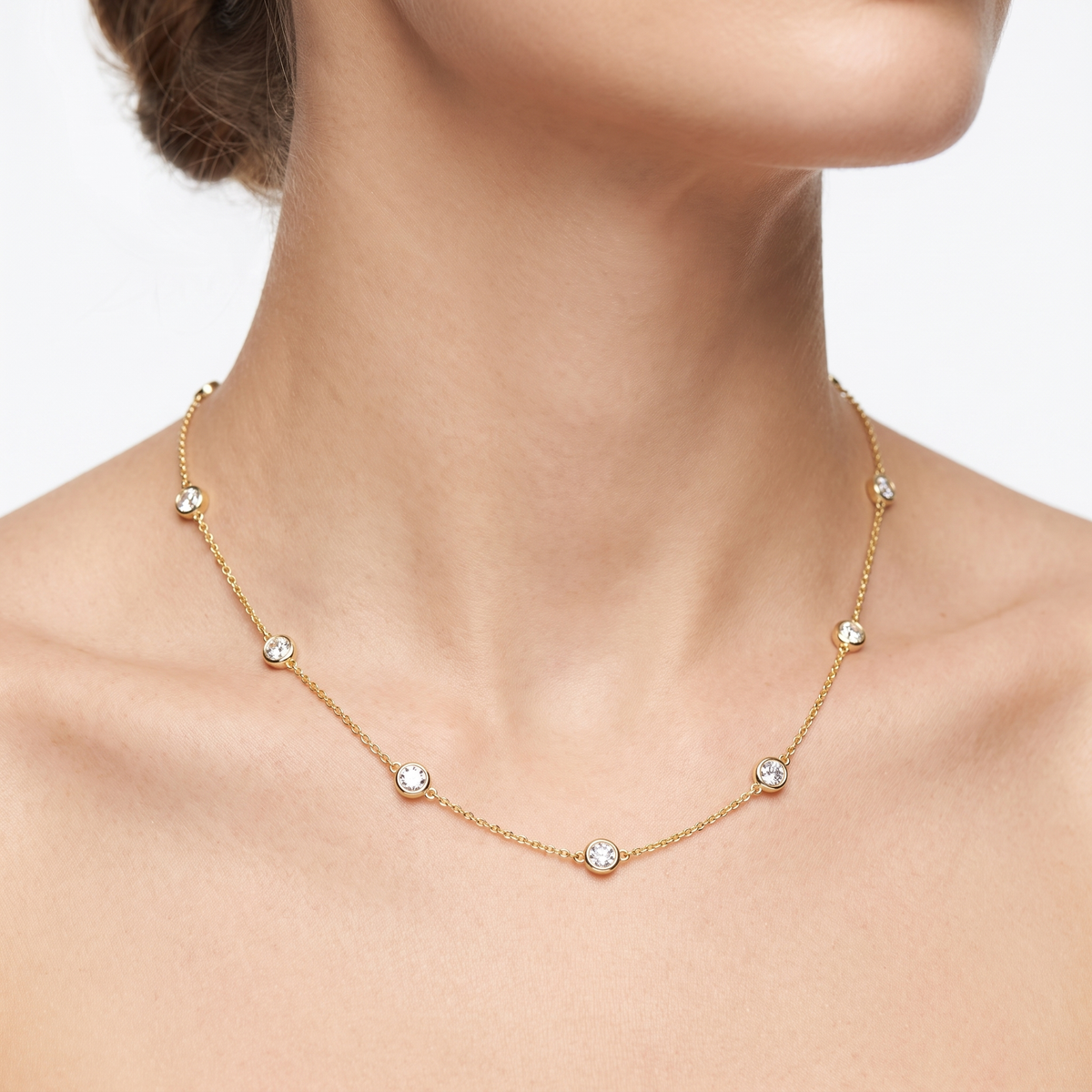 _lifestyle_image@SKU:N6973-LADR02000004Y #metal_10k-yellow-gold+origin_lab-grown+quality_g-si