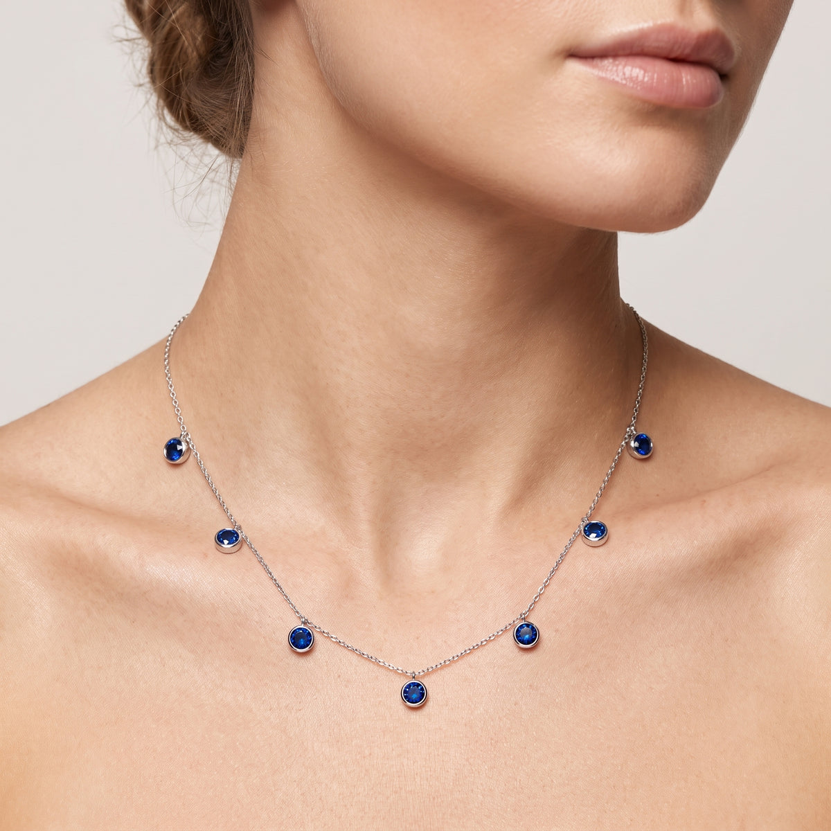 _lifestyle_image@SKU:N897G-BSGR03570004W #metal_10k-white-gold+origin_lab-created