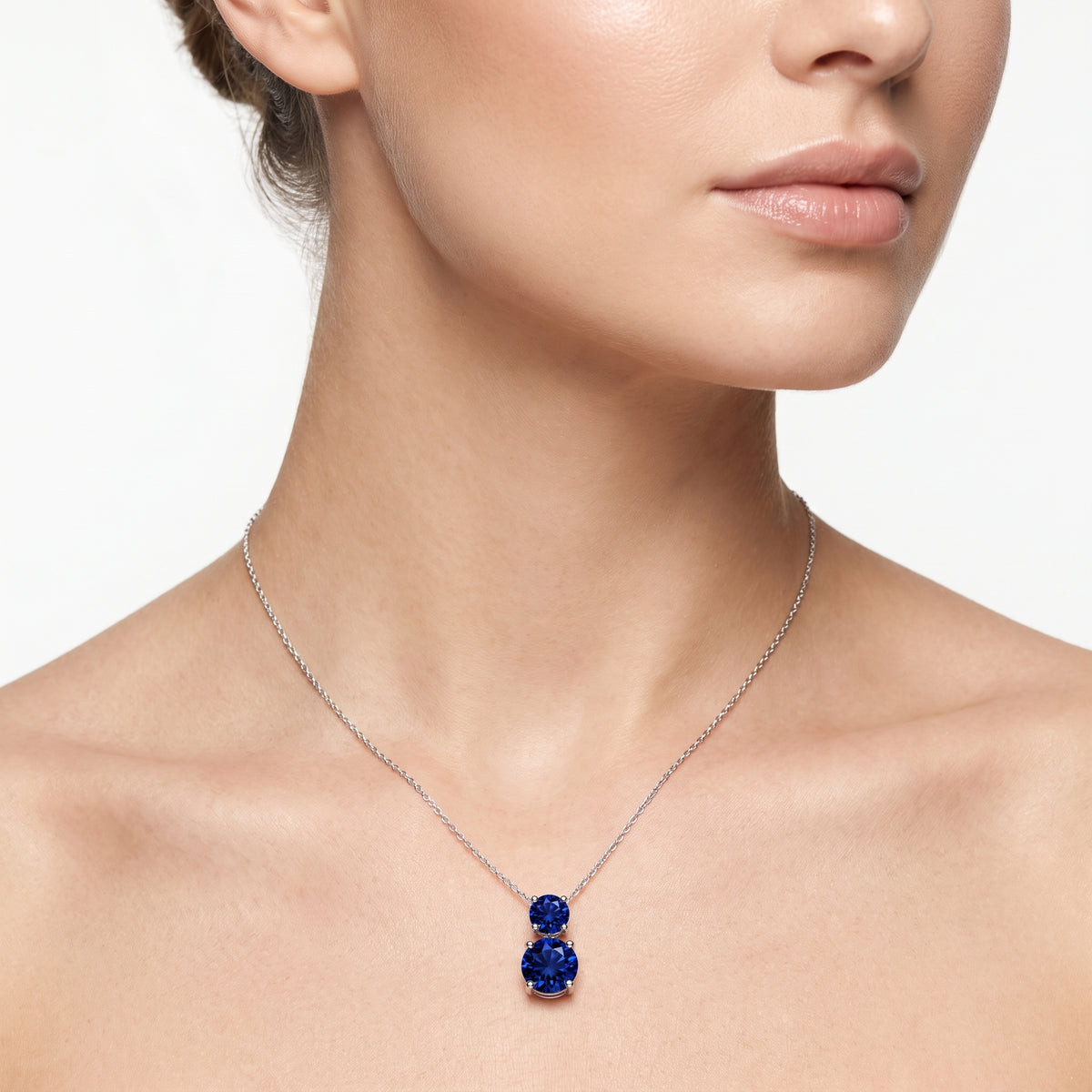 _lifestyle_image@SKU:N992G-BSGR02000004W #metal_10k-white-gold+origin_lab-created