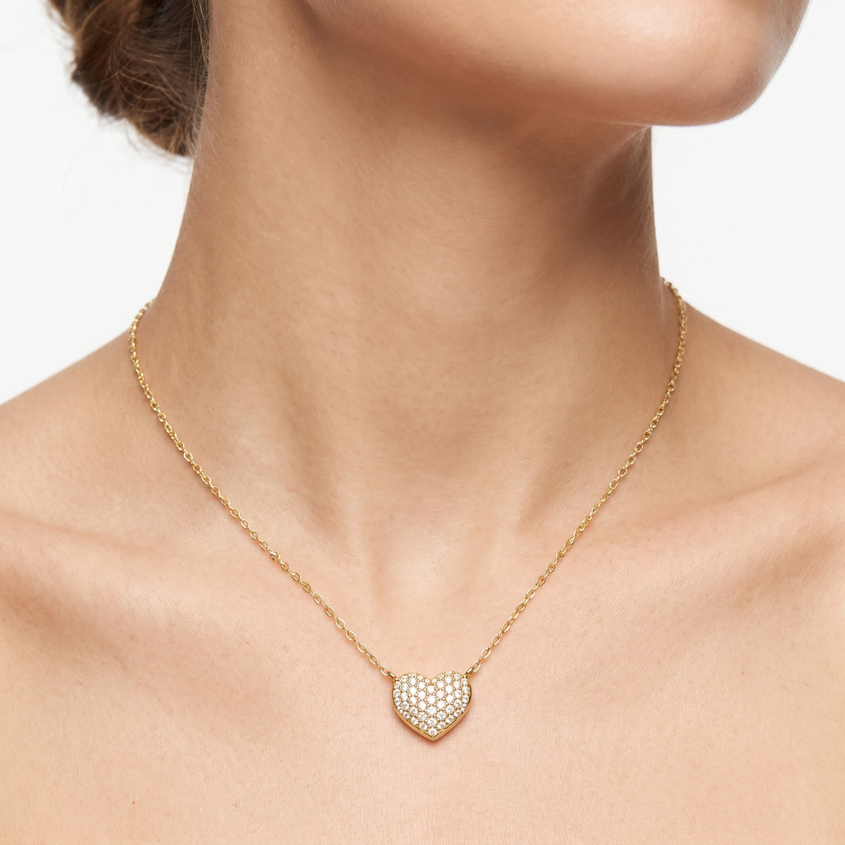 _lifestyle_image@SKU:P1090-LADR00250004Y #metal_10k-yellow-gold+origin_lab-grown+quality_g-si
