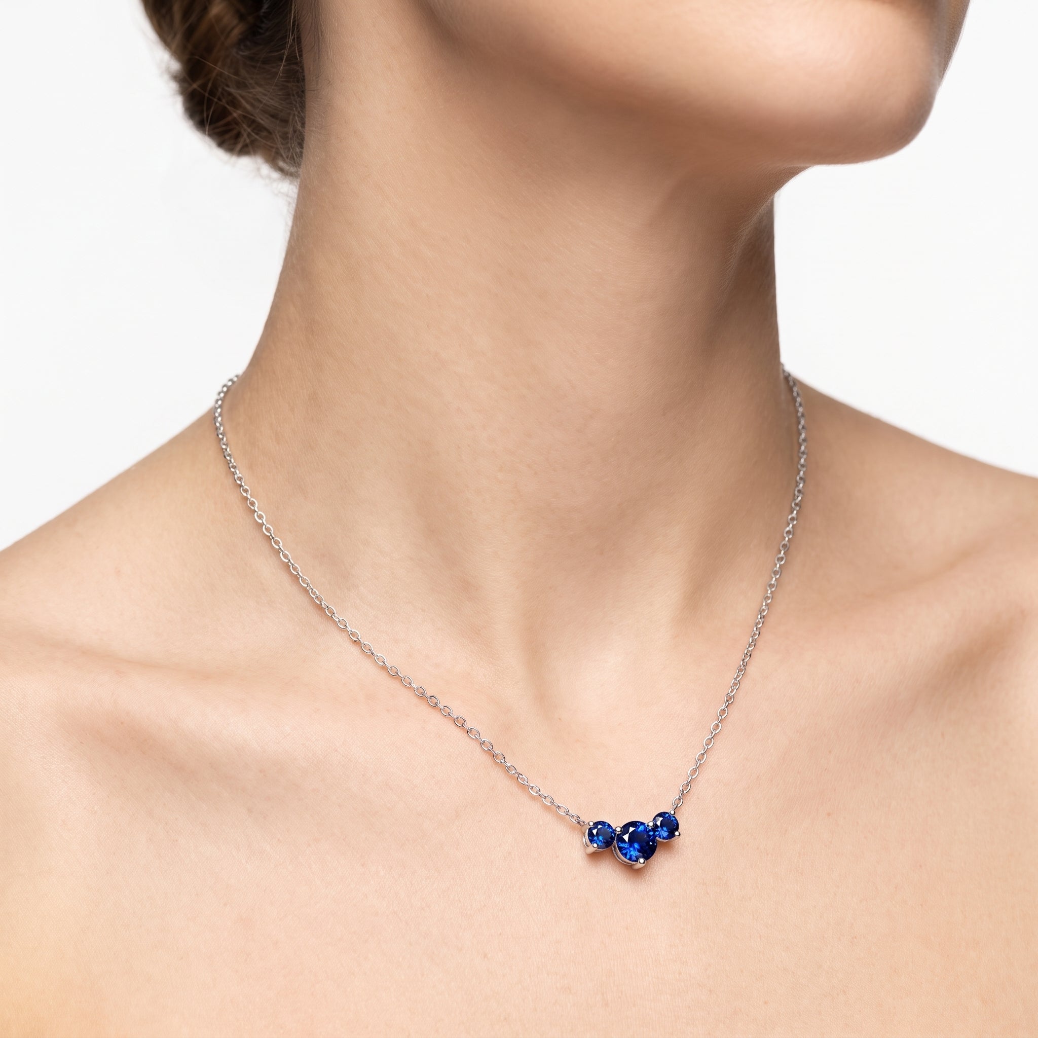 _lifestyle_image@SKU:P122G-BSGR0050000PL #metal_silver+origin_lab-created