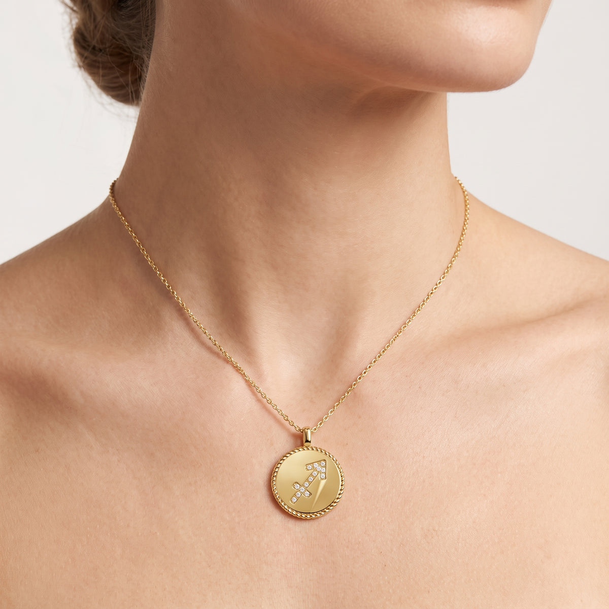 _lifestyle_image@SKU:P3778-LADR00110004Y #metal_10k-yellow-gold+origin_lab-grown+quality_g-si