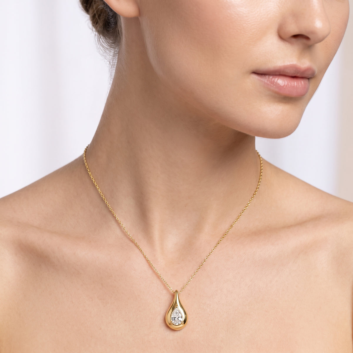 _lifestyle_image@SKU:P3800-LADD0100000DY #metal_14k-yellow-gold-vermeil+origin_lab-grown+quality_g-si