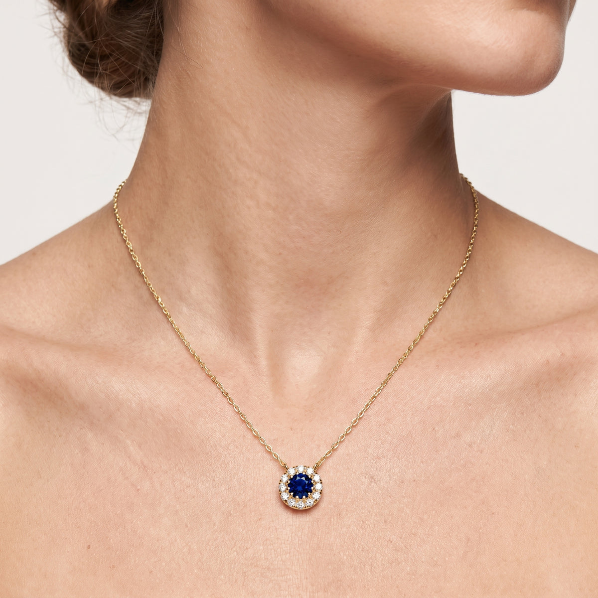_lifestyle_image@SKU:P615G-BSGR01000004Y #metal_10k-yellow-gold+origin_lab-created