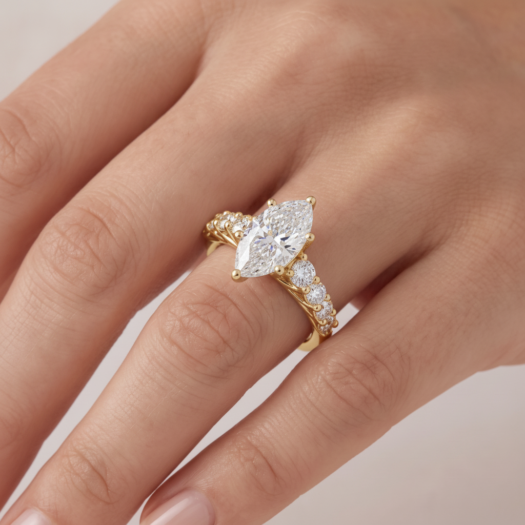 _lifestyle_image@SKU:R0327-LADM04000004Y #metal_10k-yellow-gold+origin_lab-grown+quality_g-si