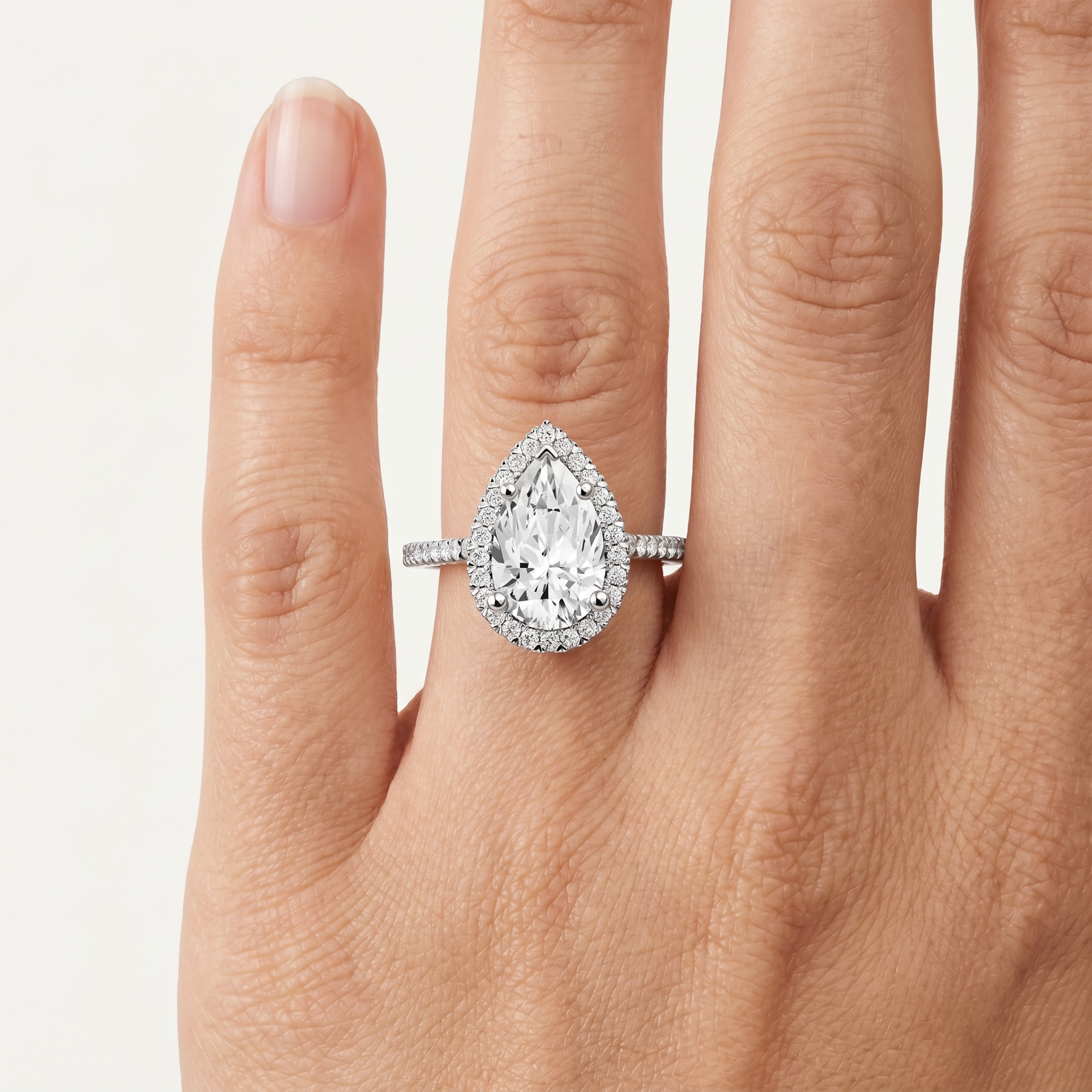_lifestyle_image@SKU:R0514-LADD02000004W #metal_10k-white-gold+origin_lab-grown+quality_g-si