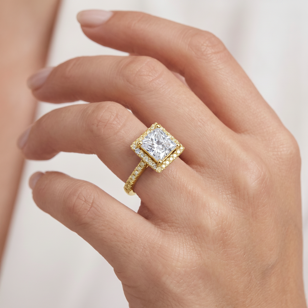 _lifestyle_image@SKU:R0514-NADP03000004Y #metal_14k-yellow-gold+origin_lab-grown+quality_ef-vs2+