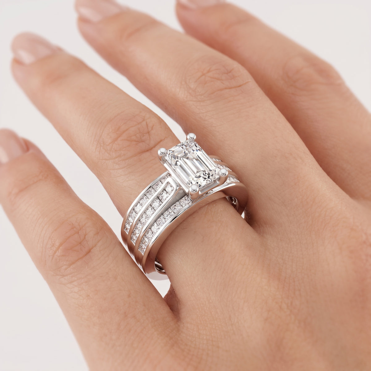 _lifestyle_image@SKU:R1195-LADE01000004W #metal_10k-white-gold+origin_lab-grown+quality_g-si