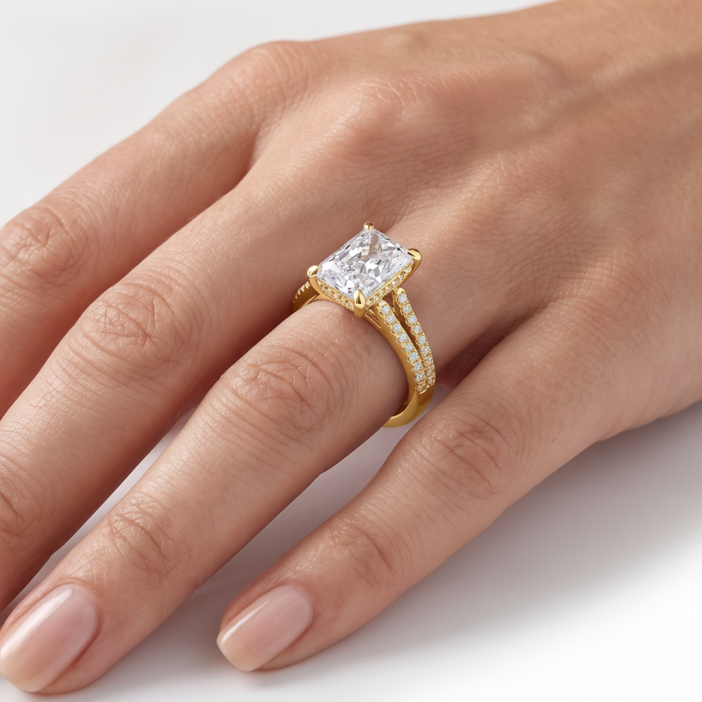 _lifestyle_image@SKU:R1939-LGDT03000004Y #metal_14k-yellow-gold+origin_lab-grown+quality_ef-vs2+