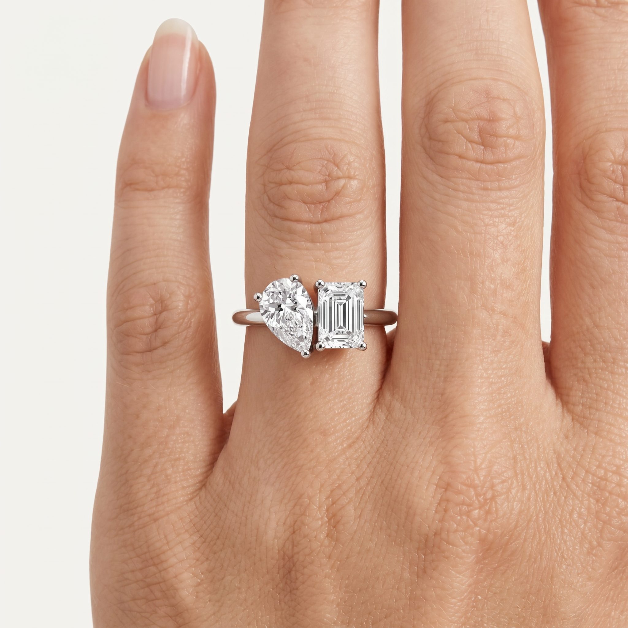_lifestyle_image@SKU:R2632-NADE0128000PL #metal_platinum+origin_lab-grown+quality_ef-vs2+
