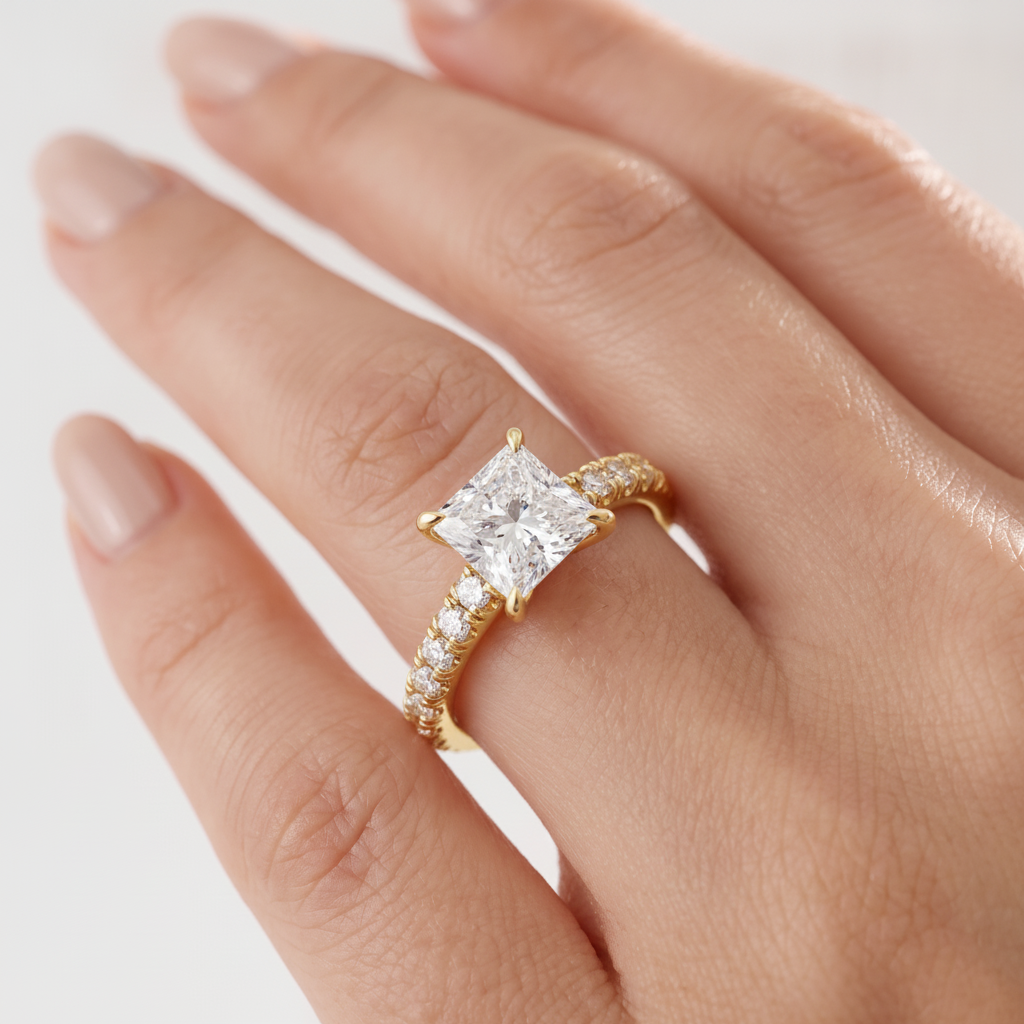 _lifestyle_image@SKU:R5118-NADP01000004Y #metal_14k-yellow-gold+origin_lab-grown+quality_ef-vs2+