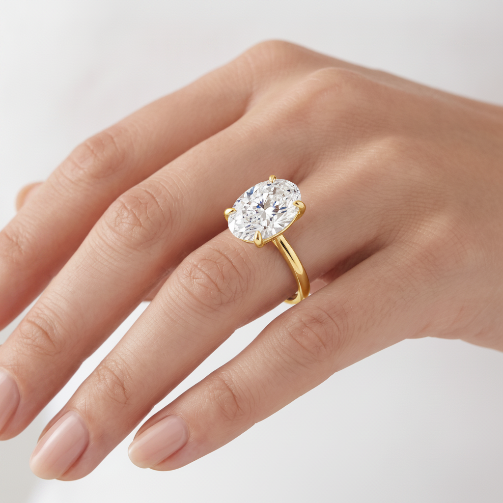 _lifestyle_image@SKU:R5314-LADO02000004Y #metal_10k-yellow-gold+origin_lab-grown+quality_g-si