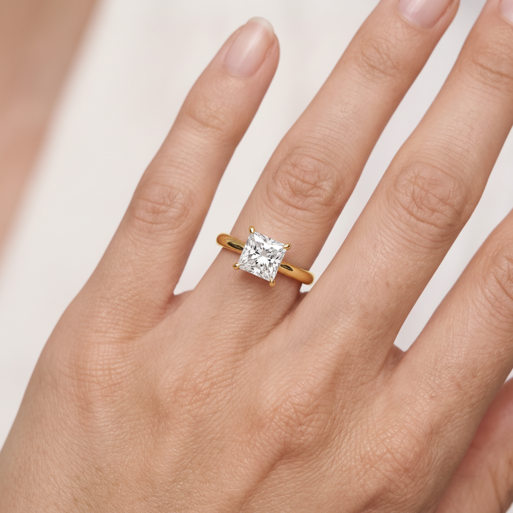 _lifestyle_image@SKU:R5314-NADP01000004Y #metal_14k-yellow-gold+origin_lab-grown+quality_ef-vs2+